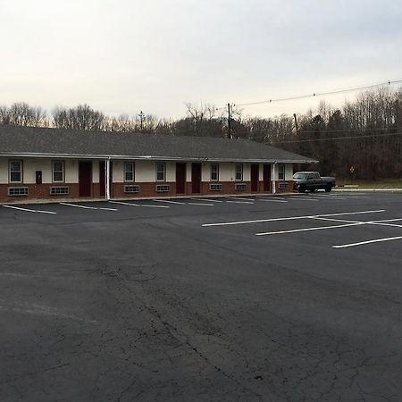 Budget Inn Wrightstown Exterior photo