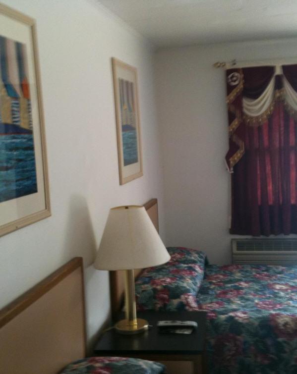 Budget Inn Wrightstown Room photo