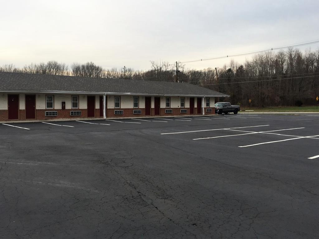 Budget Inn Wrightstown Exterior photo
